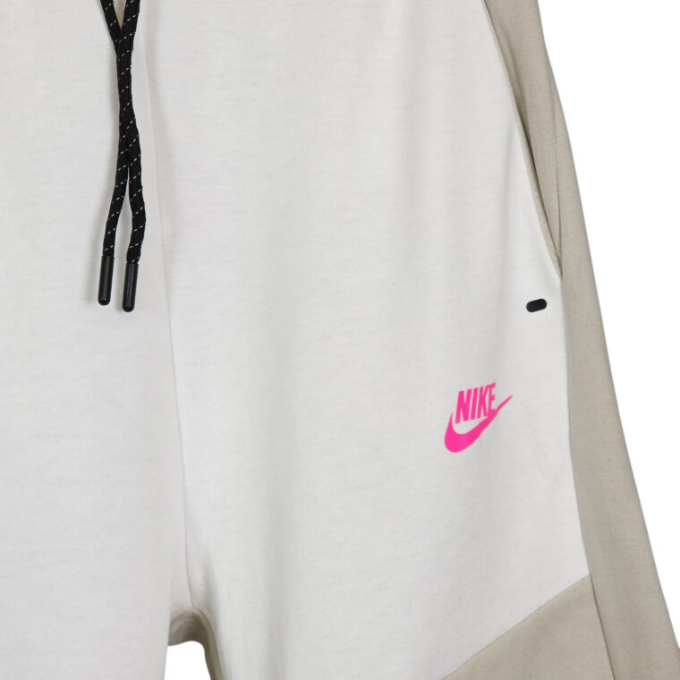 Kostum Nike