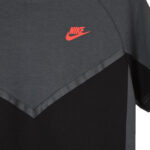 Kostum Nike