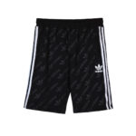 Kostum Adidas