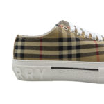 Atlete Burberry