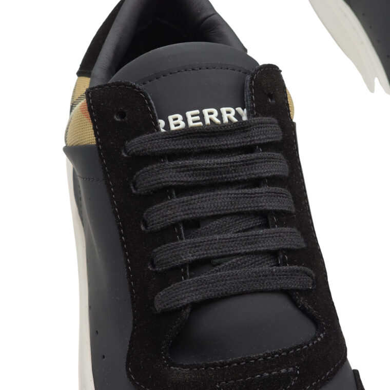 Atlete Burberry