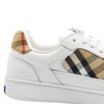 Atlete Burberry