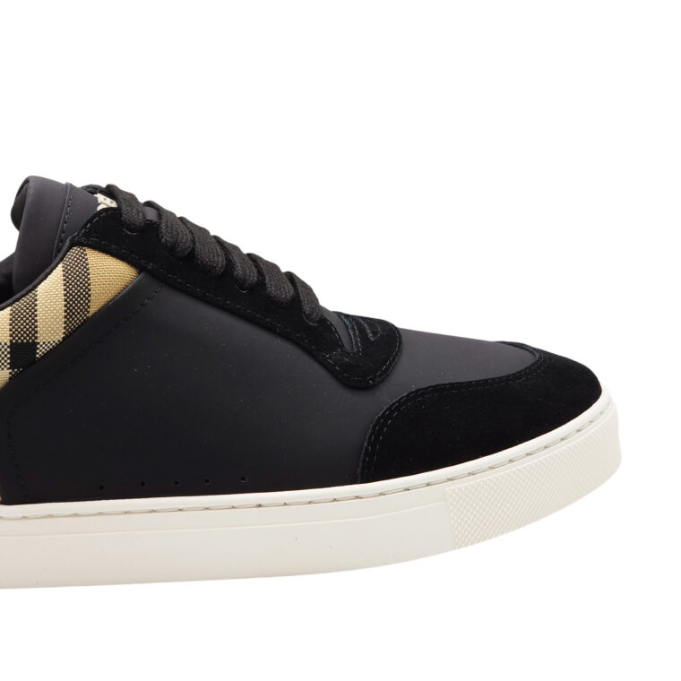 Atlete Burberry