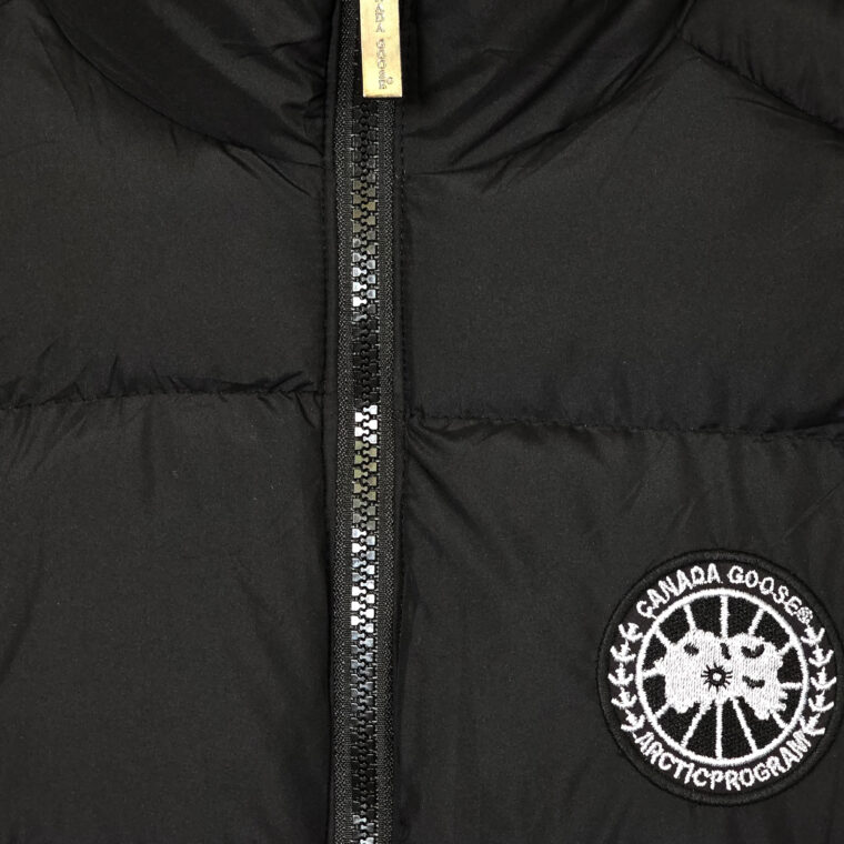 Jelek Canada Goose