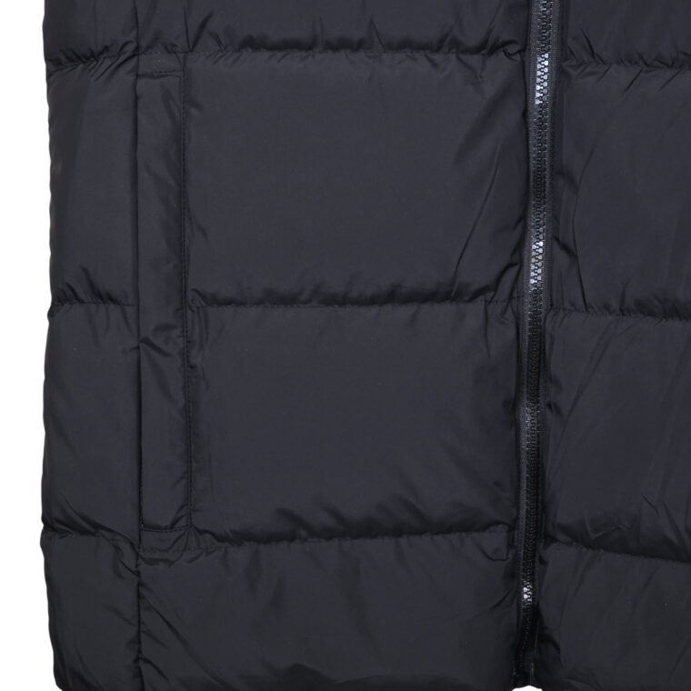 Jelek Canada Goose