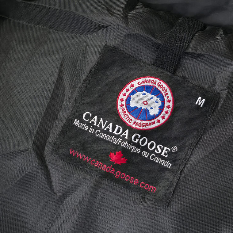 Jelek Canada Goose